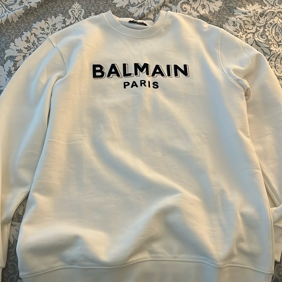 Sweatshirt - Picture 1 of 4